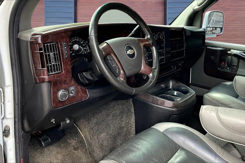 Used 2010 Chevrolet Express 1500 AWD w/ Preferred Equipment Group image 13