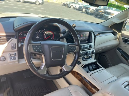 Used 2015 GMC Yukon XL Denali w/ Open Road Package image 10