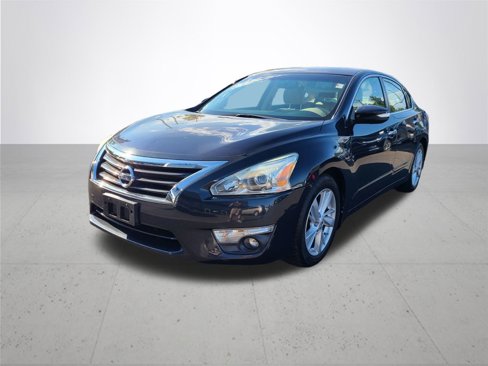 Used 2014 Nissan Altima 2.5 SL w/ Technology Package image 2