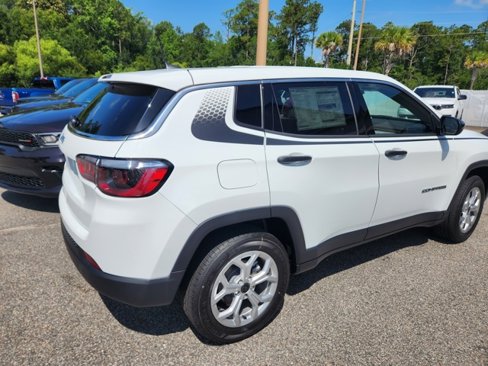 New 2025 Jeep Compass Sport w/ Mopar Graphics Package image 10