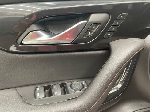 Used 2020 Chevrolet Blazer RS image 35