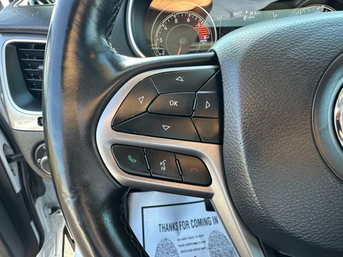 Used 2020 Jeep Cherokee Latitude Lux w/ Comfort/Convenience Group image 16