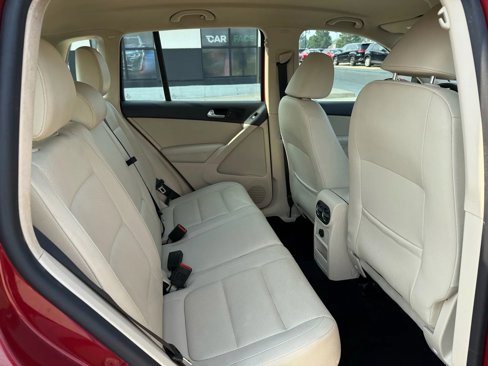 Used 2016 Volkswagen Tiguan S image 23