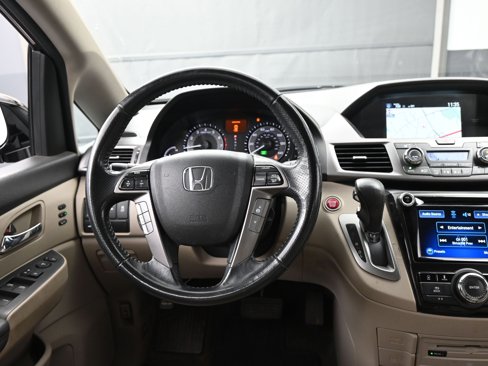 Used 2015 Honda Odyssey Touring image 13
