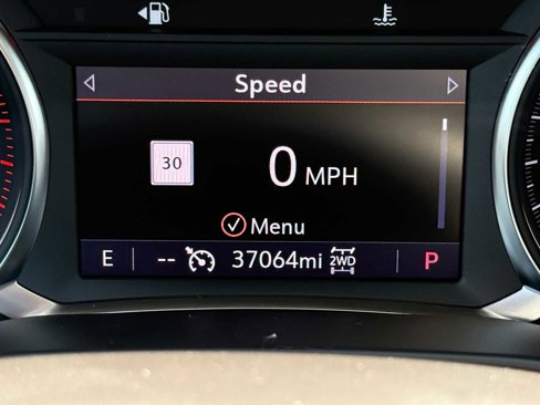 Used 2023 GMC Acadia SLT w/ Preferred Package image 50