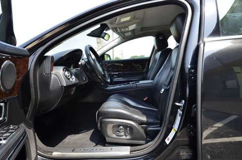 Used 2016 Jaguar XJ R-Sport image 13