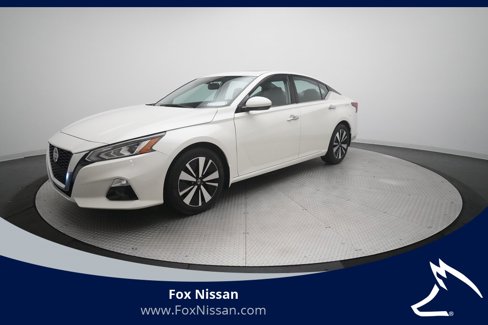 Used 2020 Nissan Altima 2.5 SV image 1