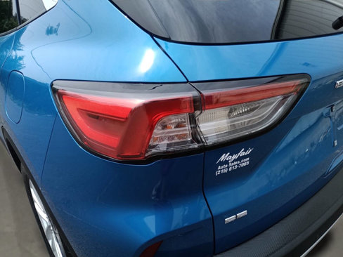 Used 2020 Ford Escape SE image 12