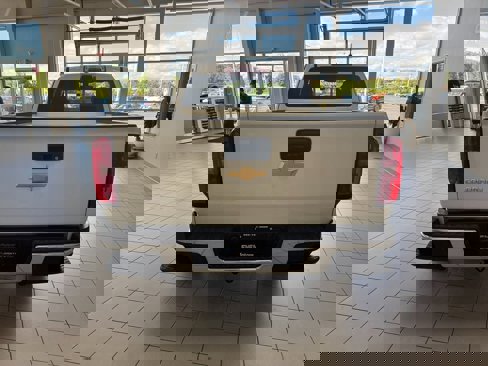 Used 2018 Chevrolet Colorado W/T w/ WT Convenience Package image 5