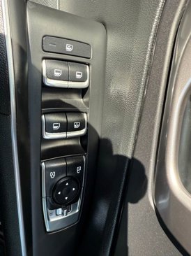 Used 2021 Kia Sorento LX image 22