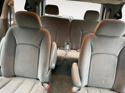 Used 2006 Dodge Caravan SXT image 13