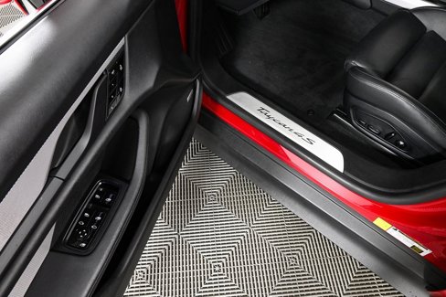 Certified 2020 Porsche Taycan 4S image 8