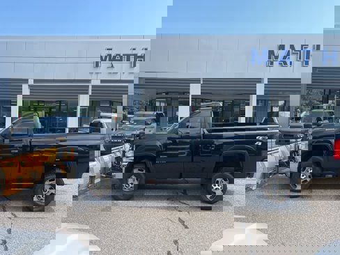 Used 2013 Chevrolet Silverado 2500 W/T w/ Snow Plow Prep Package image 2