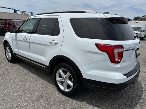 Used 2019 Ford Explorer XLT image 9