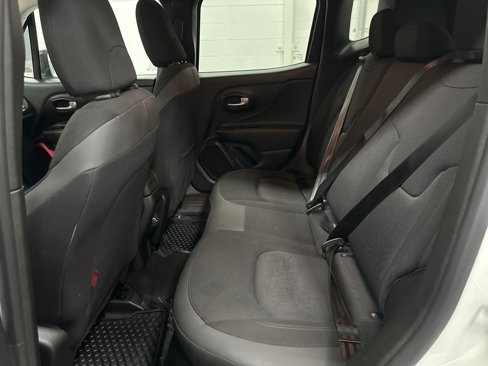 Used 2023 Jeep Renegade Trailhawk image 39