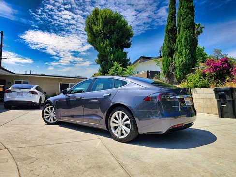 Used 2017 Tesla Model S 90D image 3