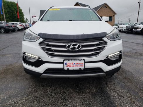 Used 2017 Hyundai Santa Fe Sport image 2