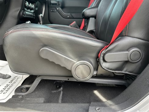Used 2017 Jeep Wrangler Unlimited Rubicon image 25