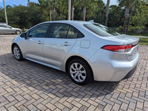 Used 2025 Toyota Corolla LE image 9