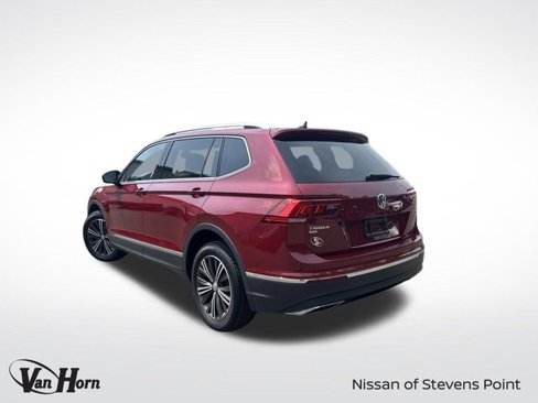 Used 2018 Volkswagen Tiguan SEL w/ 3rd Row Seat Package image 3
