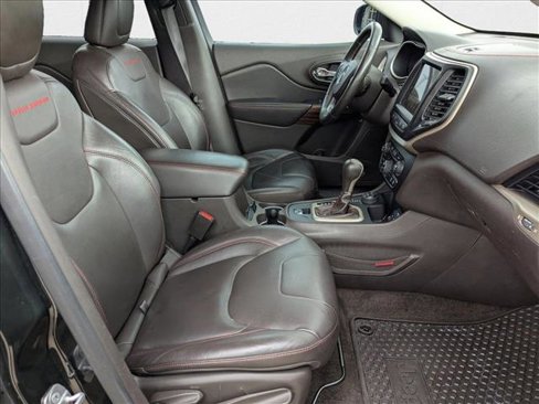 Used 2015 Jeep Cherokee Trailhawk w/ Comfort/Convenience Group image 21