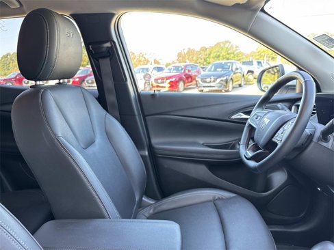 Used 2024 Buick Encore GX Sport Touring w/ Comfort Package image 10