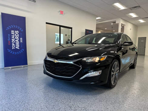Used 2021 Chevrolet Malibu LT image 3