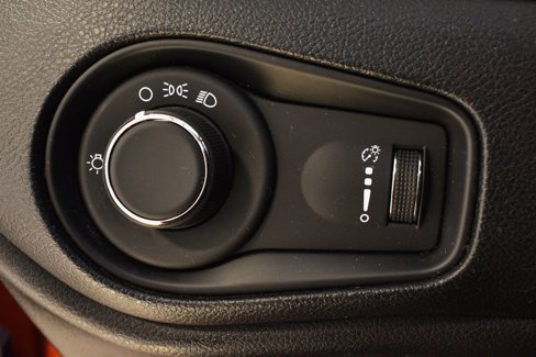 Used 2020 Jeep Renegade Sport image 15
