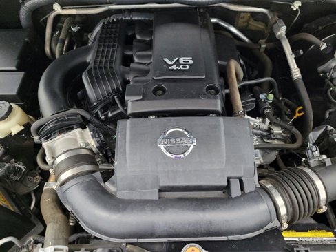 Used 2016 Nissan Frontier SV image 30