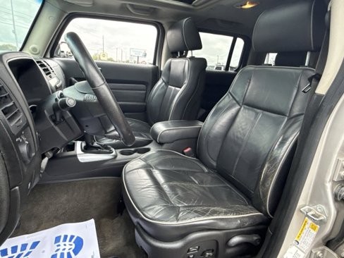 Used 2008 HUMMER H3 Luxury image 13