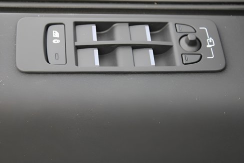Certified 2025 Land Rover Discovery Sport S image 30