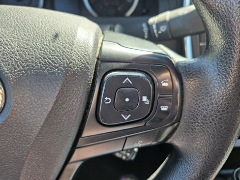 Used 2017 Toyota Camry SE image 18