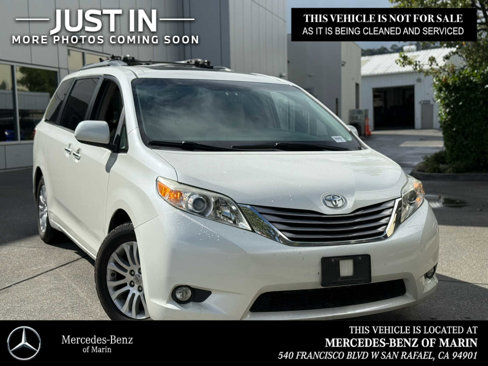 Used 2016 Toyota Sienna XLE image 1