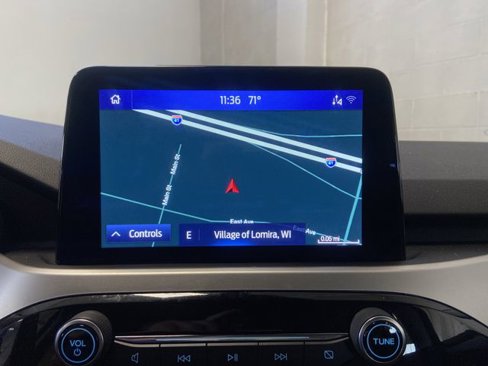 Used 2020 Ford Escape SEL image 9