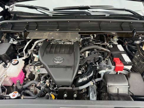 Used 2023 Toyota Highlander L image 21