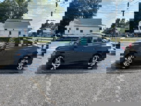 Used 2020 Chevrolet Malibu LT image 2