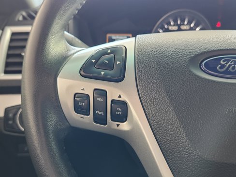 Used 2014 Ford Explorer XLT w/ Equipment Group 202A image 21