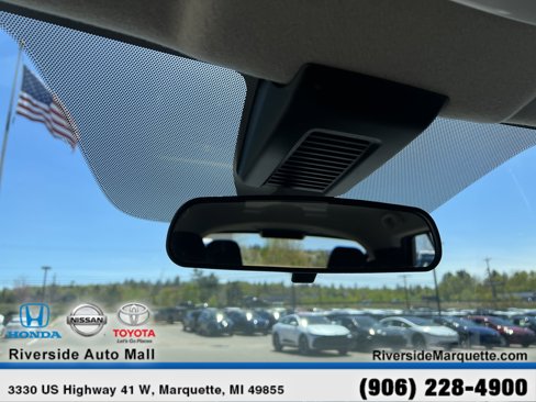 Used 2023 Nissan Kicks S image 11