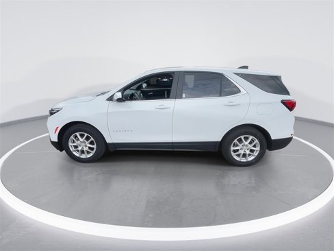 Used 2023 Chevrolet Equinox LT w/ Driver Convenience Package image 5