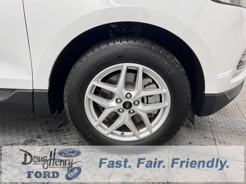 Used 2024 Ford Edge SEL image 17