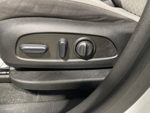Used 2023 Chevrolet Equinox LT image 22