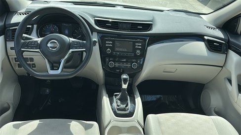 Used 2018 Nissan Rogue Sport SV image 13