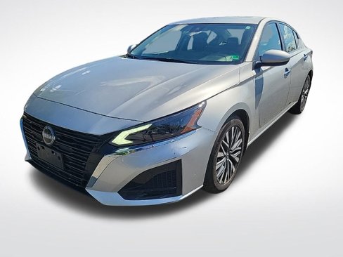 Used 2023 Nissan Altima 2.5 SV w/ SV Premium Package image 1