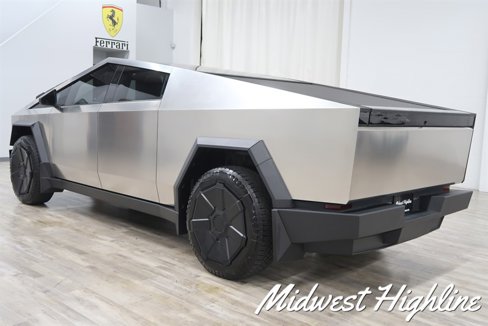 Used 2025 Tesla Cybertruck AWD Crew Cab image 11