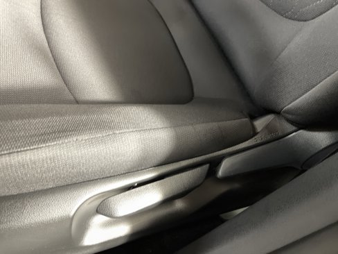 Used 2023 Toyota Corolla Cross LE image 9