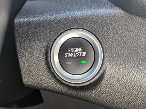 Used 2024 GMC Terrain SLE image 27