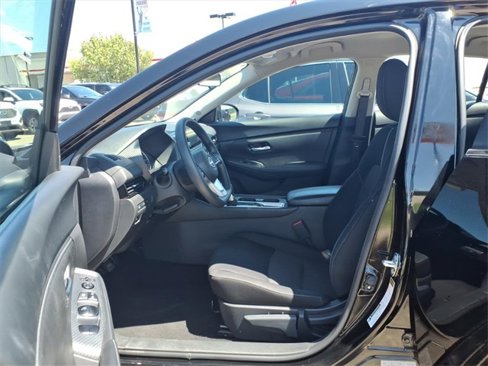 Used 2024 Nissan Sentra SV image 11