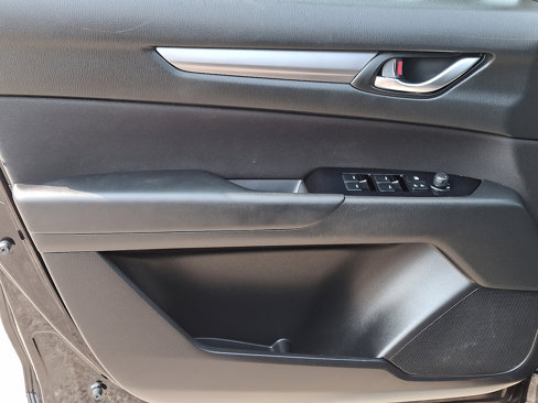 Used 2020 MAZDA CX-5 Sport image 12