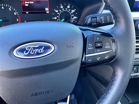 Used 2022 Ford Escape SE w/ Cold Weather Package image 25