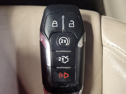 Used 2016 Lincoln MKX Select w/ Select Plus Package image 32